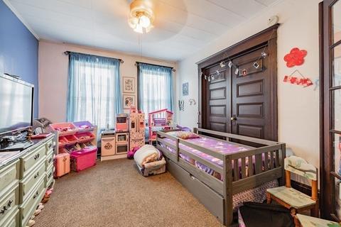 8 Maple St, Chicopee, MA 01020 photo 22