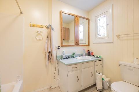 8 Maple St, Chicopee, MA 01020 photo 29