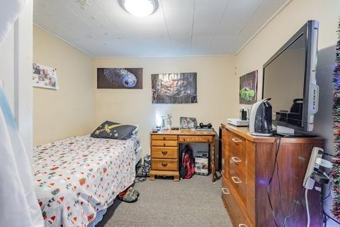 8 Maple St, Chicopee, MA 01020 photo 5