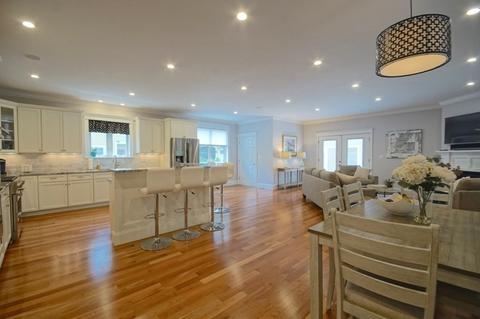 13 Warren St, Needham, MA 02492 photo 2