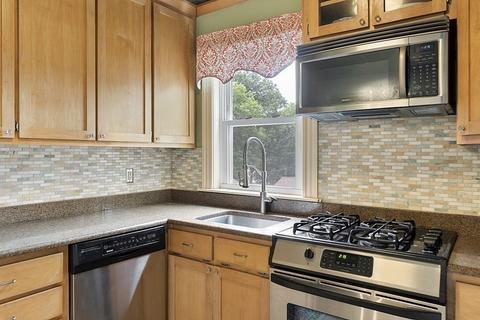 39 Forsberg St, Worcester, MA 01607 photo 11