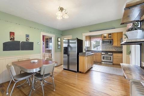 39 Forsberg St, Worcester, MA 01607 photo 7