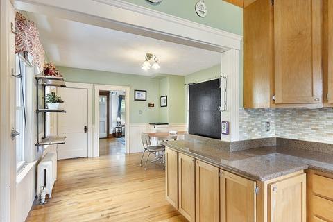 39 Forsberg St, Worcester, MA 01607 photo 12