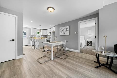 288 Cedar St, Dedham, MA 02026 photo 5
