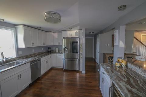 37 Mohawk St, Danvers, MA 01923 photo 6