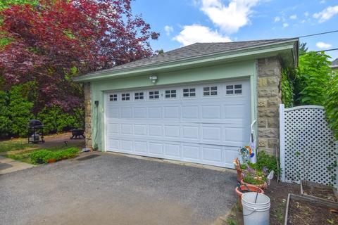 28 Biltmore St, Springfield, MA 01108 photo 6