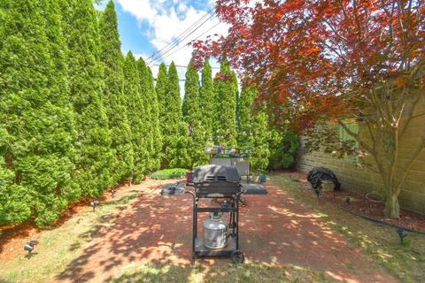 28 Biltmore St, Springfield, MA 01108 photo 7