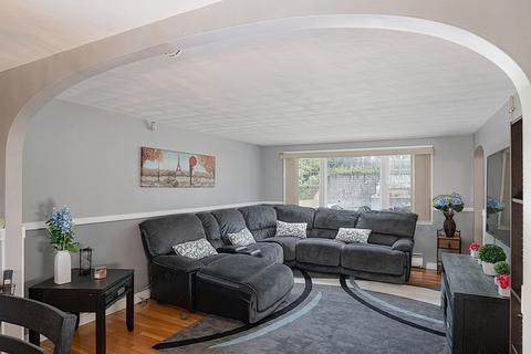 25 Fremont Ave, Everett, MA 02149 photo 3
