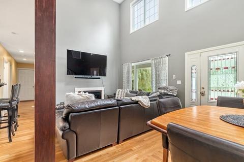 12 Peach Tree Ln, Danvers, MA 01923 photo 8