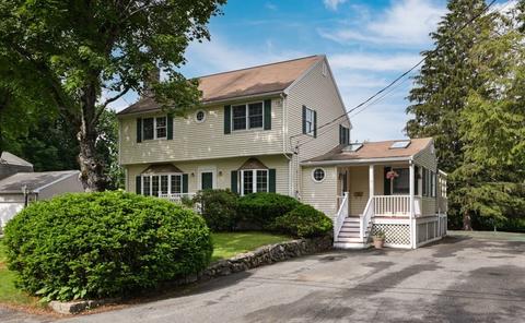 8 Erwin Rd, North Reading, MA 01864 photo 2