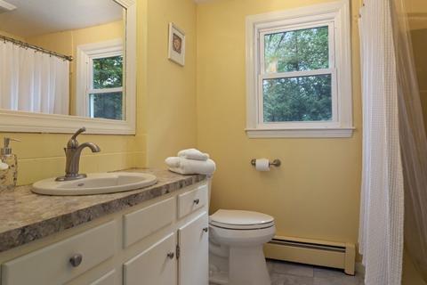7 Bancroft St, Pepperell, MA 01463 photo 12