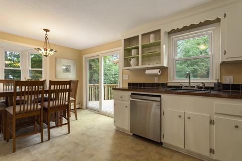 7 Bancroft St, Pepperell, MA 01463 photo 9