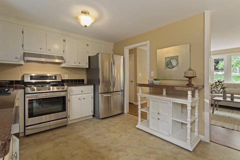 7 Bancroft St, Pepperell, MA 01463 photo 11