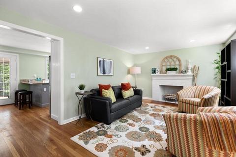 80 Willow St, Reading, MA 01867 photo 5