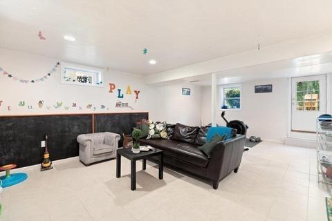 80 Willow St, Reading, MA 01867 photo 28