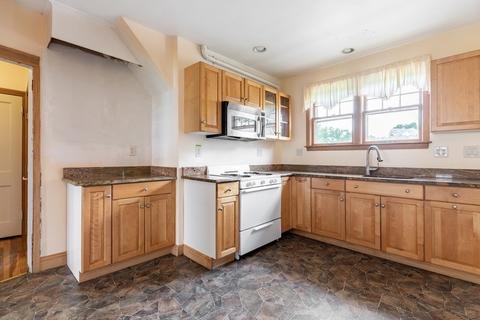 131 Riverside Dr, Dedham, MA 02026 photo 5