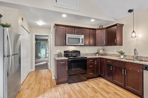 39 S Main St, Ashburnham, MA 01430 photo 16