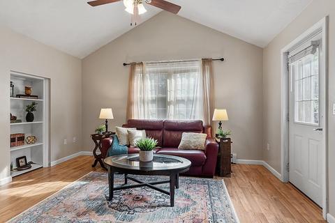 39 S Main St, Ashburnham, MA 01430 photo 9