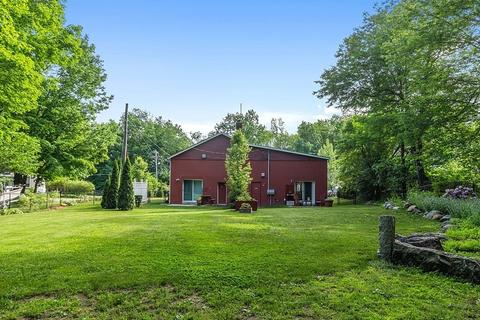 39 S Main St, Ashburnham, MA 01430 photo 3