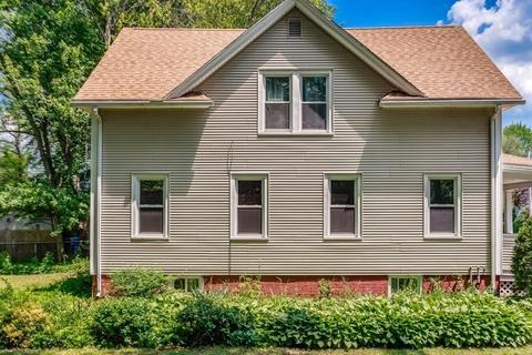 32 Bentley St, Springfield, MA 01108 photo 3