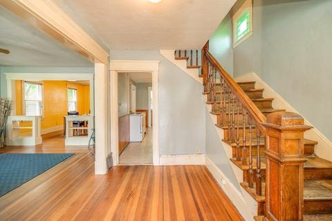 32 Bentley St, Springfield, MA 01108 photo 12