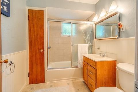 32 Bentley St, Springfield, MA 01108 photo 21