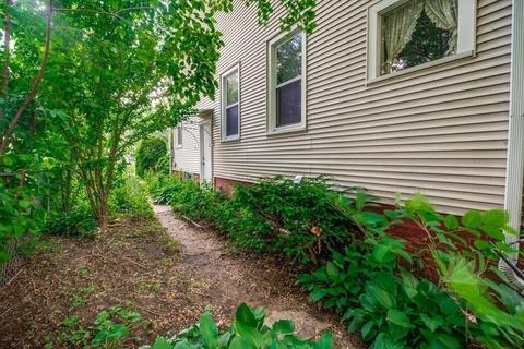 32 Bentley St, Springfield, MA 01108 photo 26
