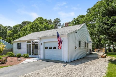 77 Thoreau Dr, Barnstable, MA 02632 photo 2