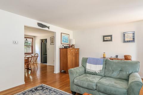 77 Thoreau Dr, Barnstable, MA 02632 photo 4