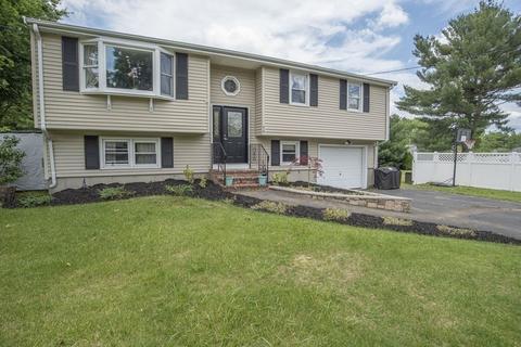 90 Nicholas Rd, Raynham, MA 02767 photo 2