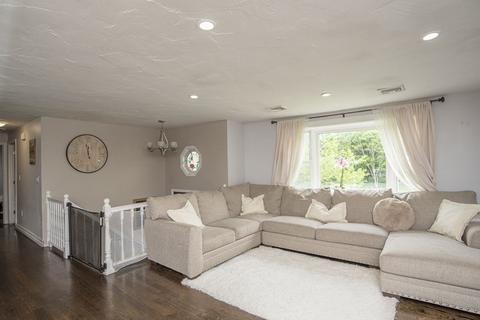 90 Nicholas Rd, Raynham, MA 02767 photo 15
