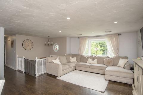 90 Nicholas Rd, Raynham, MA 02767 photo 16