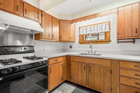 41 Cherry St, Gloucester, MA 01930 photo 12