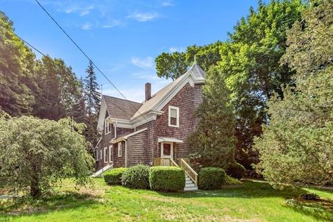 41 Cherry St, Gloucester, MA 01930 photo 2