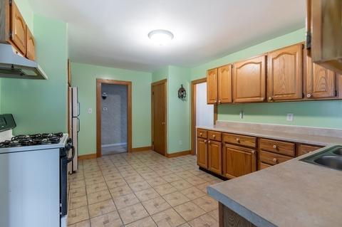 45 Wetherbee Ave, Lowell, MA 01852 photo 2