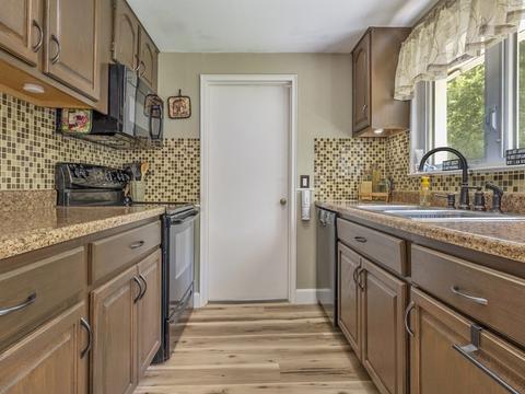 2 Wayne St, Raynham, MA 02767 photo 13