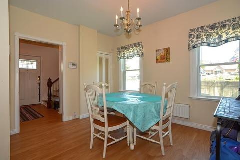 4 Geneva St, Worcester, MA 01602 photo 17