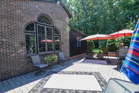 63 4th St, Dracut, MA 01826 photo 2
