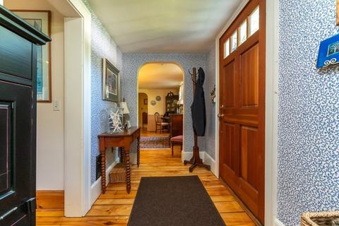 17 Laurel Rd, West Springfield, MA 01089 photo 5