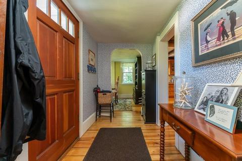 17 Laurel Rd, West Springfield, MA 01089 photo 4