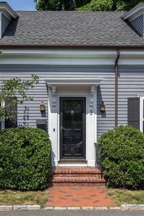 3 Lattimer St, Marblehead, MA 01945 photo 4