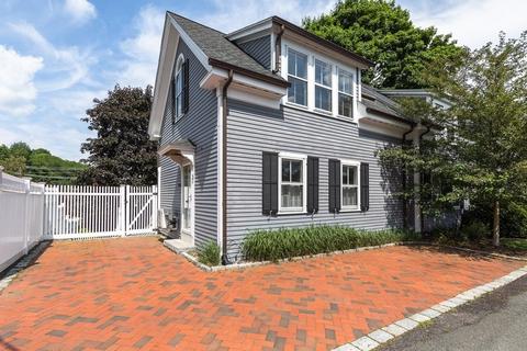 3 Lattimer St, Marblehead, MA 01945 photo 3