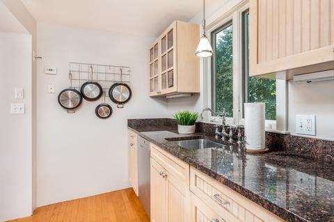 3 Lattimer St, Marblehead, MA 01945 photo 10
