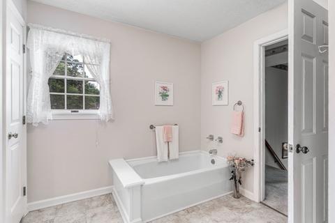 39 Venture Dr, Springfield, MA 01119 photo 21