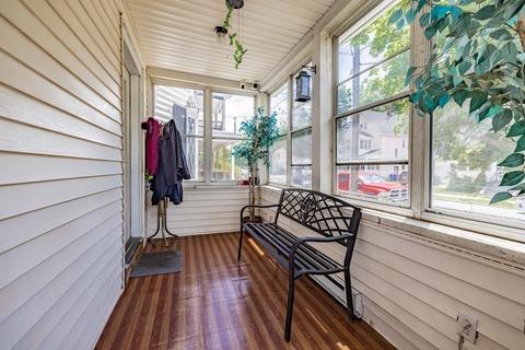 53 Parkside St, Springfield, MA 01104 photo 4