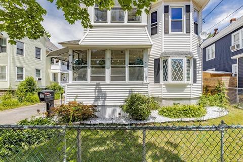 53 Parkside St, Springfield, MA 01104 photo 2