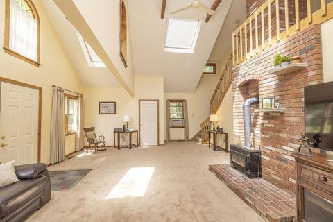 20 Plain St, Norton, MA 02766 photo 4