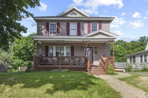 44 Abbott St, Gardner, MA 01440 photo 2