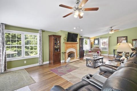 44 Abbott St, Gardner, MA 01440 photo 14