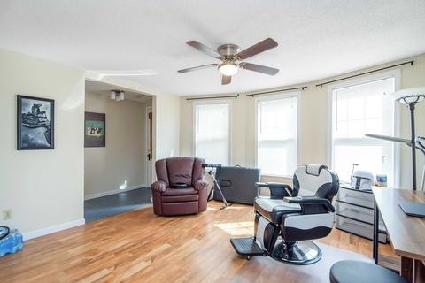 31 Geneva St, Springfield, MA 01151 photo 12
